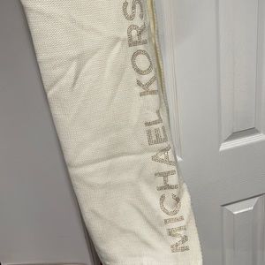 Michael Kors knit scarf